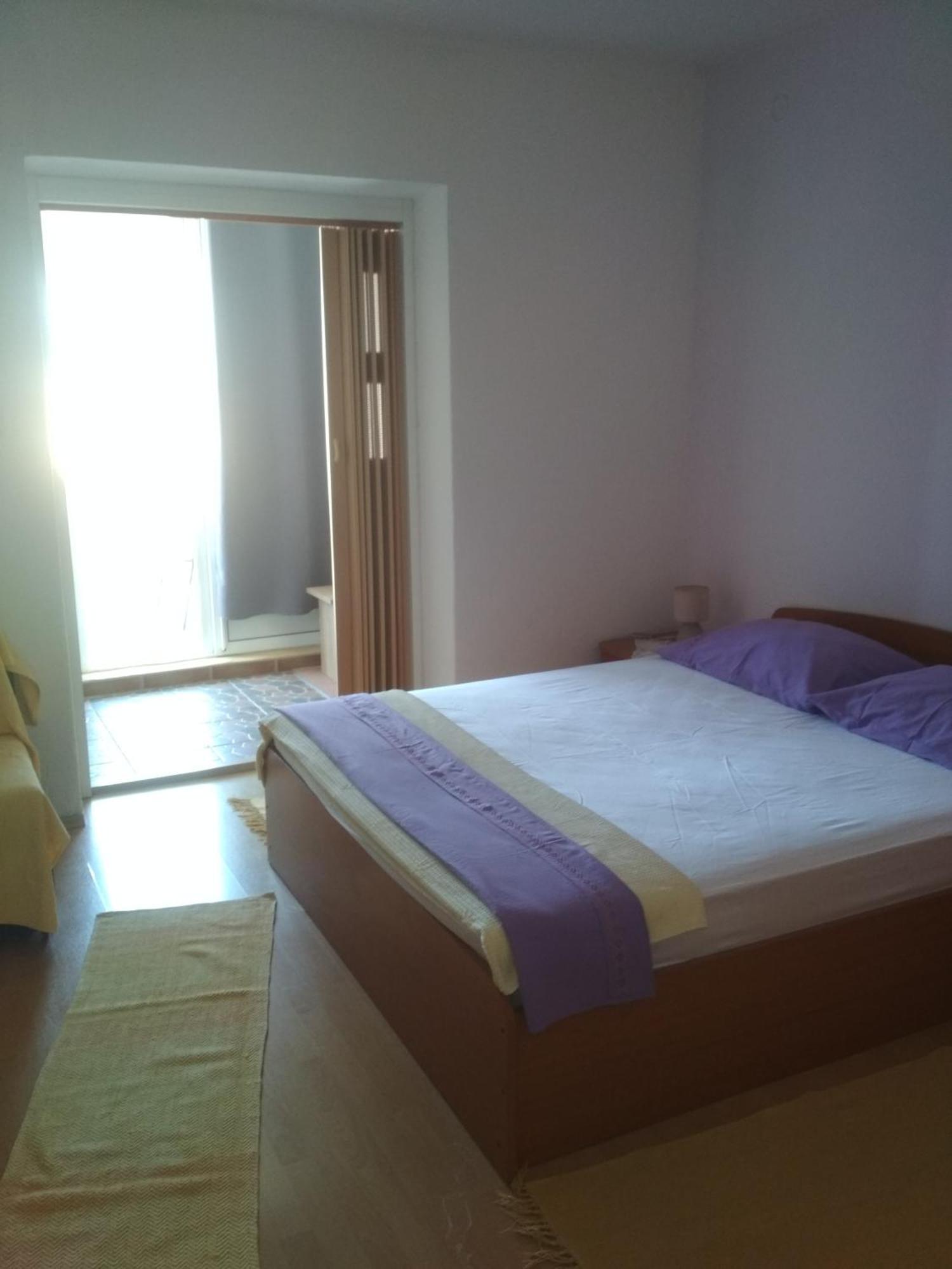 Apartmani Carevic Baška Voda Eksteriør billede